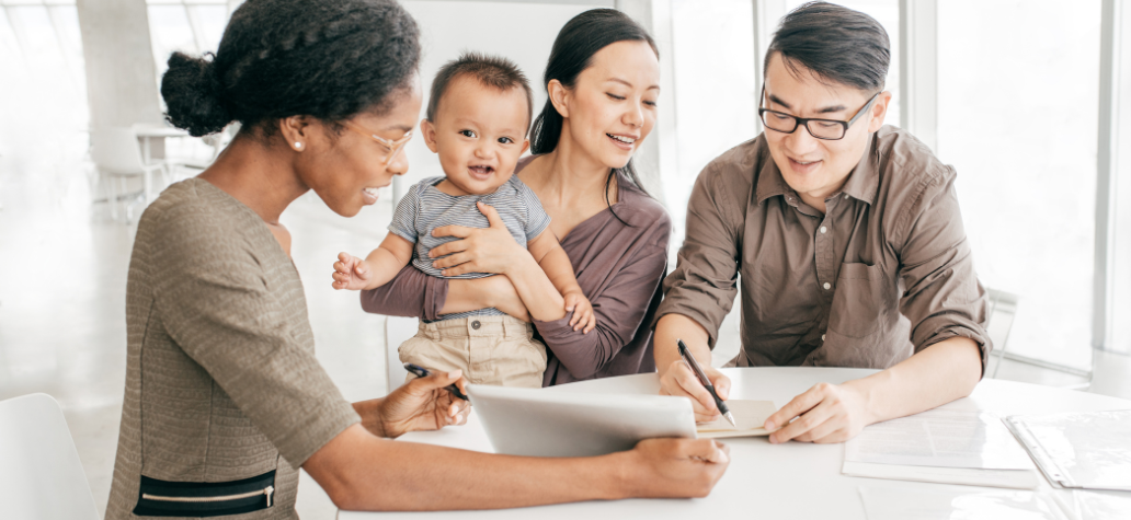 Family receiving financial education